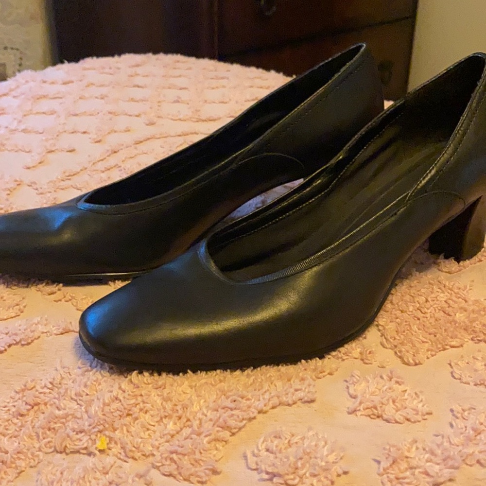 Liz Baker Size 10 Heels Black Vintage